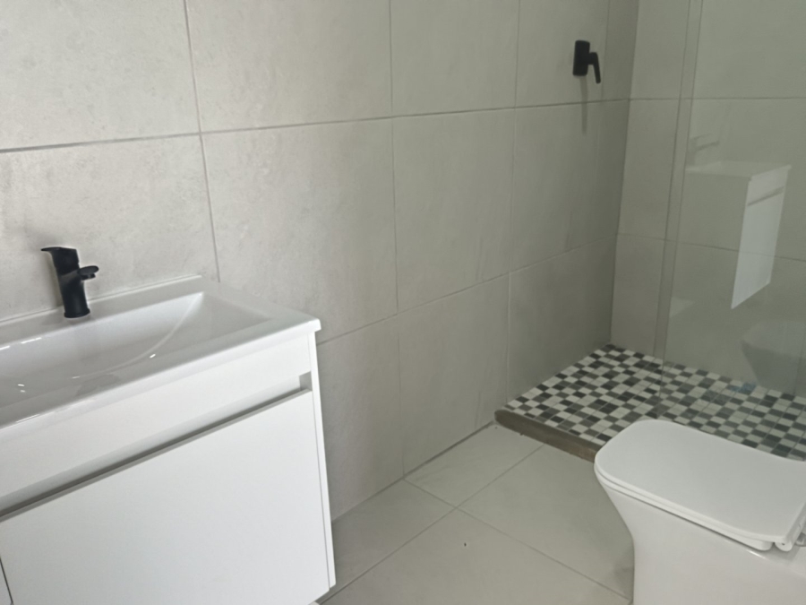 5 Bedroom Property for Sale in Fraaiuitsig Western Cape